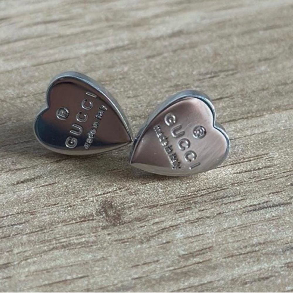 VTG GUCCI Heart Tag Sterling Silver Trademark Earrings GG Heart Vintage Studs